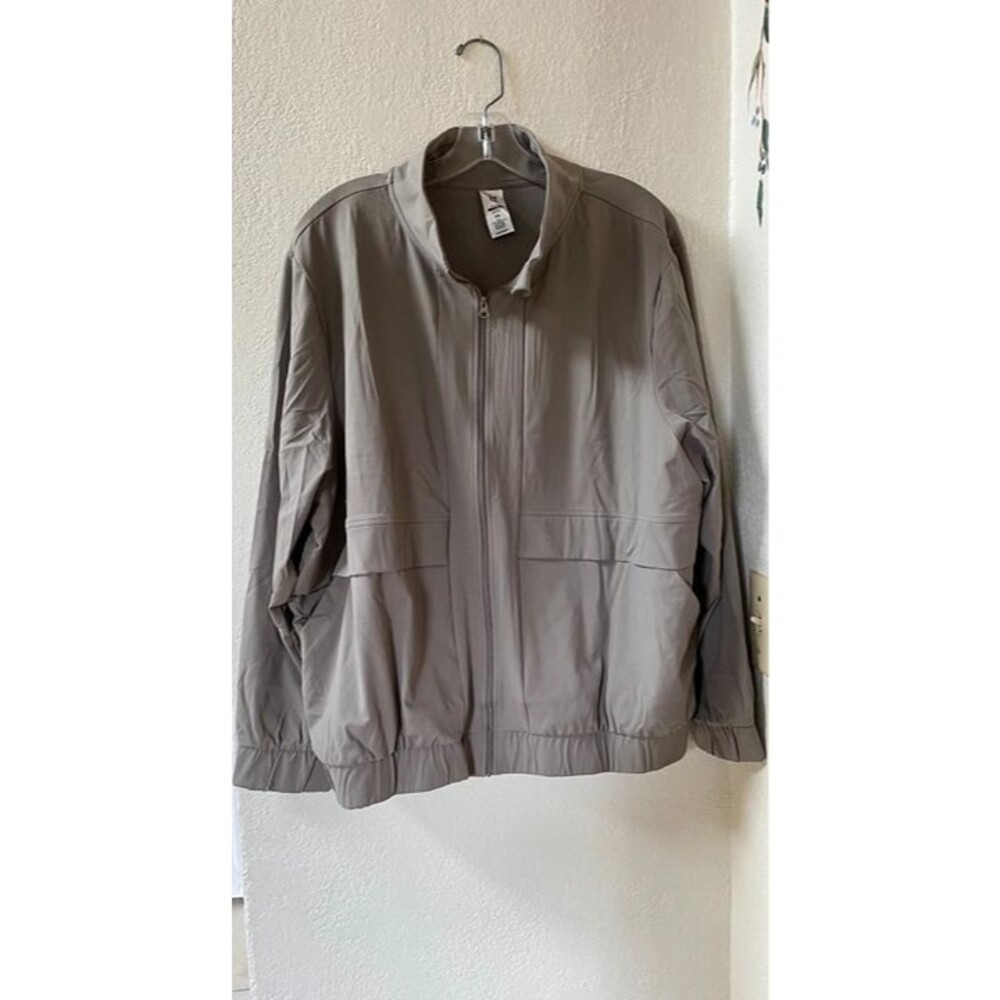 NWOT Member's Mark Women's Taupe Travel Jacket